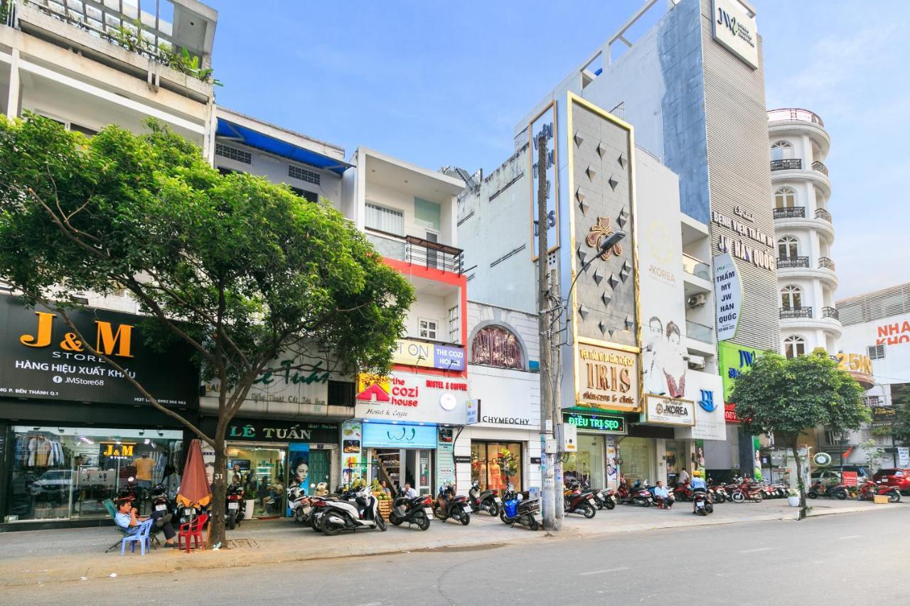 Oyo 708 The Cozi House - Homestay Hô Chi Minh-Ville Extérieur photo